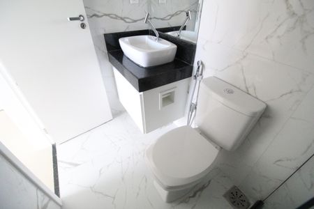 Apartamento para alugar com 75m², 2 quartos e sem vagaBanheiro da suíte