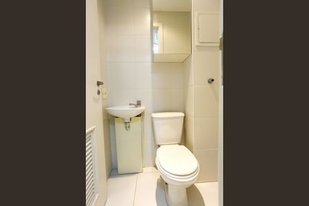 Apartamento à venda com 130m², 3 quartos e 2 vagas Apartamento à venda com 130m², 3 quartos e 2 vagasÁrea de Serviço