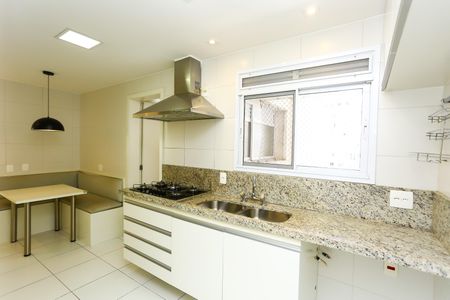 Apartamento à venda com 130m², 3 quartos e 2 vagas Apartamento à venda com 130m², 3 quartos e 2 vagasCozinha