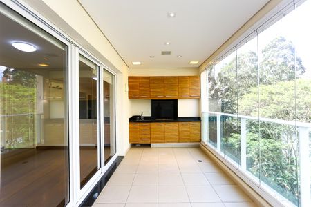 Apartamento à venda com 130m², 3 quartos e 2 vagas Apartamento à venda com 130m², 3 quartos e 2 vagasVaranda da Sala