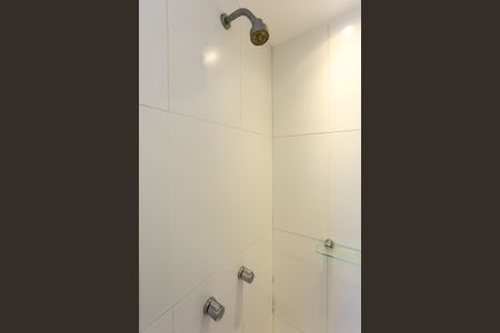 Apartamento à venda com 130m², 3 quartos e 2 vagas Apartamento à venda com 130m², 3 quartos e 2 vagasBanheiro da Suíte 1