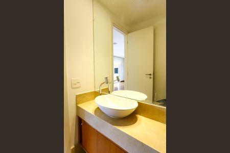 Apartamento à venda com 130m², 3 quartos e 2 vagas Apartamento à venda com 130m², 3 quartos e 2 vagasLavabo