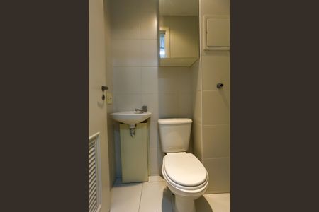 Apartamento à venda com 130m², 3 quartos e 2 vagas Apartamento à venda com 130m², 3 quartos e 2 vagasÁrea de Serviço