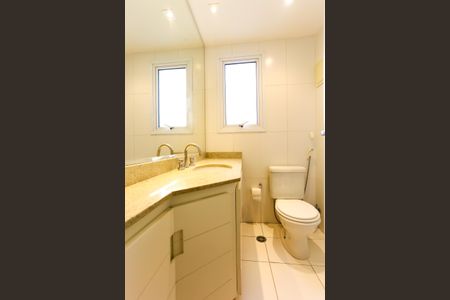 Apartamento à venda com 130m², 3 quartos e 2 vagas Apartamento à venda com 130m², 3 quartos e 2 vagasBanheiro da Suíte 1