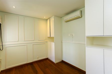 Apartamento à venda com 130m², 3 quartos e 2 vagas Apartamento à venda com 130m², 3 quartos e 2 vagasSuíte 2