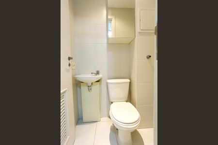 Apartamento à venda com 130m², 3 quartos e 2 vagas Apartamento à venda com 130m², 3 quartos e 2 vagasÁrea de Serviço