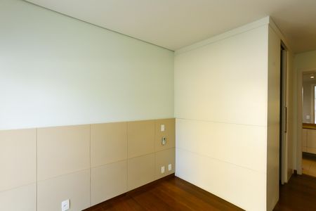 Apartamento à venda com 130m², 3 quartos e 2 vagas Apartamento à venda com 130m², 3 quartos e 2 vagasSuíte 3