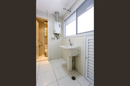 Apartamento à venda com 130m², 3 quartos e 2 vagas Apartamento à venda com 130m², 3 quartos e 2 vagasÁrea de Serviço