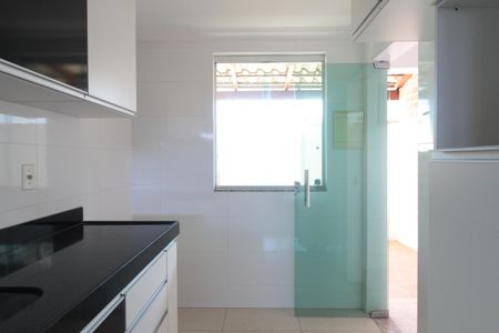Casa de condomínio à venda com 88m², 2 quartos e 1 vagaCozinha