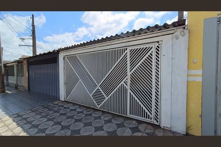 Casa para alugar com 250m², 2 quartos e 2 vagasFachada