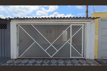 Casa para alugar com 250m², 2 quartos e 2 vagasFachada