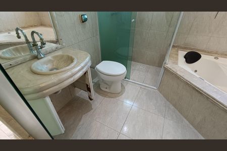 Casa para alugar com 250m², 2 quartos e 2 vagasBanheiro da Suíte