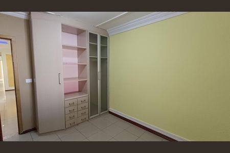 Casa para alugar com 250m², 2 quartos e 2 vagasQuarto