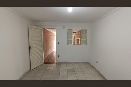 Casa para alugar com 250m², 2 quartos e 2 vagasDepósito