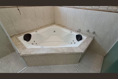 Casa para alugar com 250m², 2 quartos e 2 vagasBanheiro da Suíte