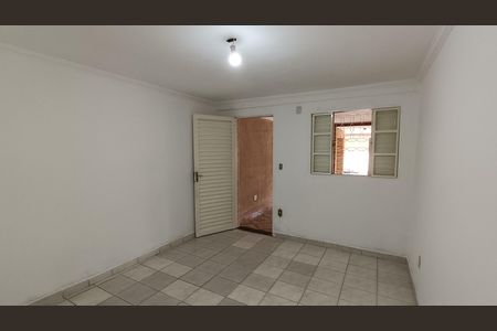 Casa para alugar com 250m², 2 quartos e 2 vagasDepósito