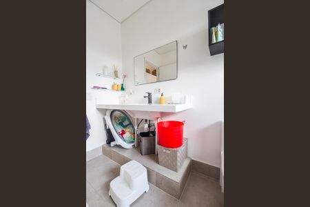 Casa de condomínio à venda com 370m², 3 quartos e 4 vagas Casa de condomínio à venda com 370m², 3 quartos e 4 vagasBanheiro da Suíte 3