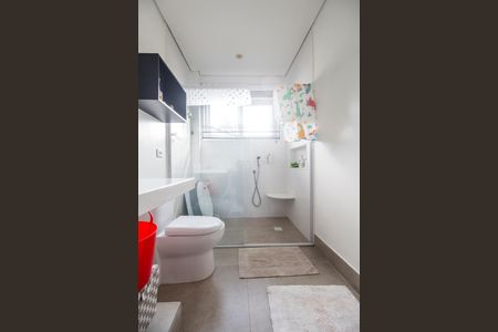 Casa de condomínio à venda com 370m², 3 quartos e 4 vagas Casa de condomínio à venda com 370m², 3 quartos e 4 vagasBanheiro da Suíte 3