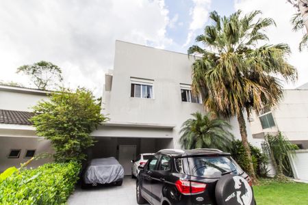 Casa de condomínio à venda com 370m², 3 quartos e 4 vagas Casa de condomínio à venda com 370m², 3 quartos e 4 vagasGaragem