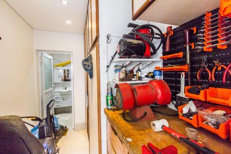 Casa de condomínio à venda com 370m², 3 quartos e 4 vagas Casa de condomínio à venda com 370m², 3 quartos e 4 vagasQuarto de Serviço