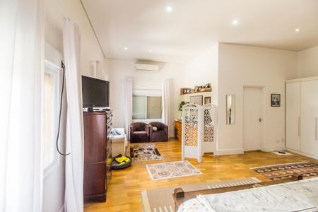 Casa de condomínio à venda com 370m², 3 quartos e 4 vagas Casa de condomínio à venda com 370m², 3 quartos e 4 vagasSuíte master