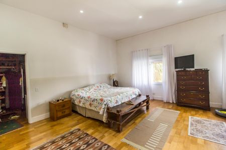 Casa de condomínio à venda com 370m², 3 quartos e 4 vagas Casa de condomínio à venda com 370m², 3 quartos e 4 vagasSuíte master