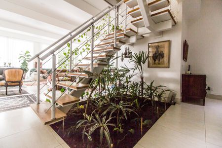 Casa de condomínio à venda com 370m², 3 quartos e 4 vagas Casa de condomínio à venda com 370m², 3 quartos e 4 vagasDetalhe