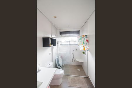 Casa de condomínio à venda com 370m², 3 quartos e 4 vagas Casa de condomínio à venda com 370m², 3 quartos e 4 vagasBanheiro da Suíte 3