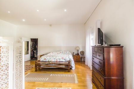 Casa de condomínio à venda com 370m², 3 quartos e 4 vagas Casa de condomínio à venda com 370m², 3 quartos e 4 vagasSuíte master