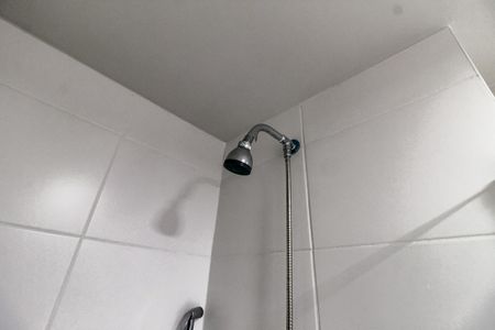 Apartamento à venda com 57m², 2 quartos e 1 vagaBanheiro da Suíte - chuveiro