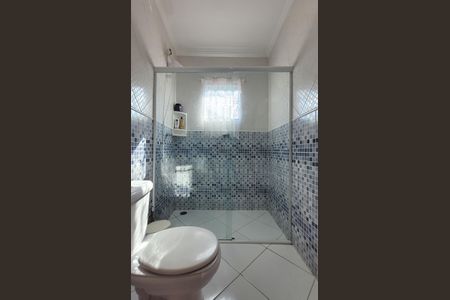 Casa à venda com 163m², 3 quartos e 3 vagas Casa à venda com 163m², 3 quartos e 3 vagasBanheiro da suíte