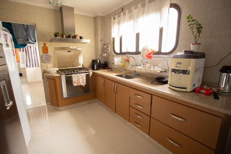 Apartamento à venda com 347m², 4 quartos e 3 vagasCOZINHA