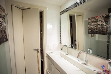 Apartamento à venda com 347m², 4 quartos e 3 vagasBANHEIRO QUARTO 3