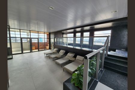 Studio à venda com 28m², 1 quarto e sem vaga Studio à venda com 28m², 1 quarto e sem vagaÁrea comum - Piscina Coberta