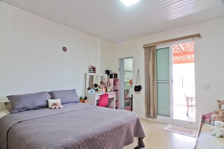 Casa à venda com 100m², 3 quartos e 1 vaga Casa à venda com 100m², 3 quartos e 1 vagaSuíte