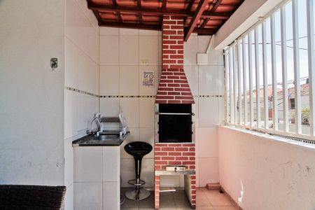 Casa à venda com 100m², 3 quartos e 1 vaga Casa à venda com 100m², 3 quartos e 1 vagaVaranda