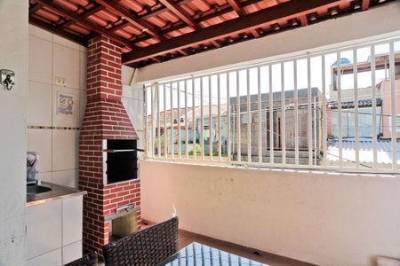 Casa à venda com 100m², 3 quartos e 1 vaga Casa à venda com 100m², 3 quartos e 1 vagaVaranda