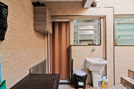 Casa à venda com 100m², 3 quartos e 1 vaga Casa à venda com 100m², 3 quartos e 1 vagaÁrea de Serviço