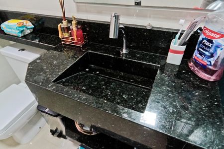 Casa à venda com 100m², 3 quartos e 1 vaga Casa à venda com 100m², 3 quartos e 1 vagaBanheiro