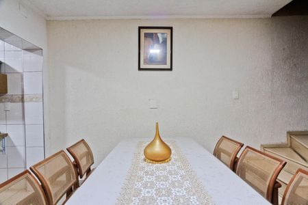 Casa à venda com 100m², 3 quartos e 1 vaga Casa à venda com 100m², 3 quartos e 1 vagaSala