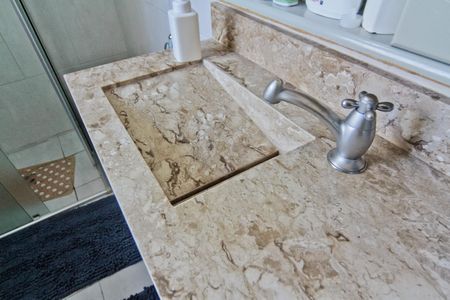 Casa à venda com 100m², 3 quartos e 1 vaga Casa à venda com 100m², 3 quartos e 1 vagaBanheiro da Suíte 2