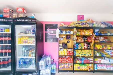 Apartamento para alugar com 40m², 2 quartos e 1 vagaÁrea comum - Mini Mercado