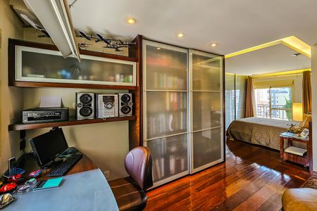 Apartamento à venda com 127m², 2 quartos e 3 vagasQuarto 2