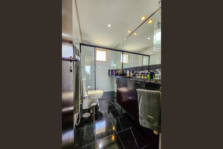 Apartamento à venda com 127m², 2 quartos e 3 vagasBanheiro Social