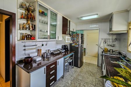 Apartamento à venda com 127m², 2 quartos e 3 vagasCozinha