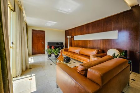 Apartamento à venda com 127m², 2 quartos e 3 vagasSala