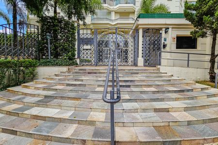 Apartamento à venda com 127m², 2 quartos e 3 vagasFachada