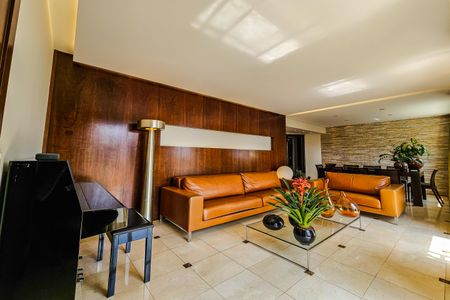 Apartamento à venda com 127m², 2 quartos e 3 vagasSala