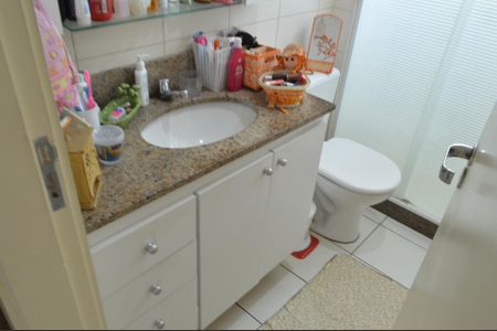 Apartamento à venda com 85m², 3 quartos e 1 vagaBanheiro da Suíte