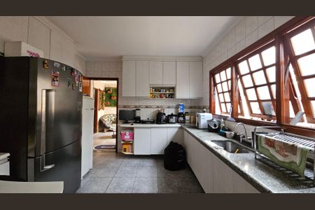 Casa à venda com 200m², 3 quartos e 2 vagasCozinha